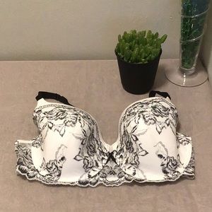 NWT La SENZA lace bra 🛍